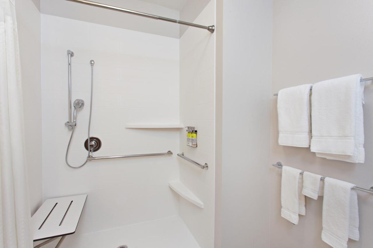 Holiday Inn Express & Suites - Moses Lake By Ihg Buitenkant foto