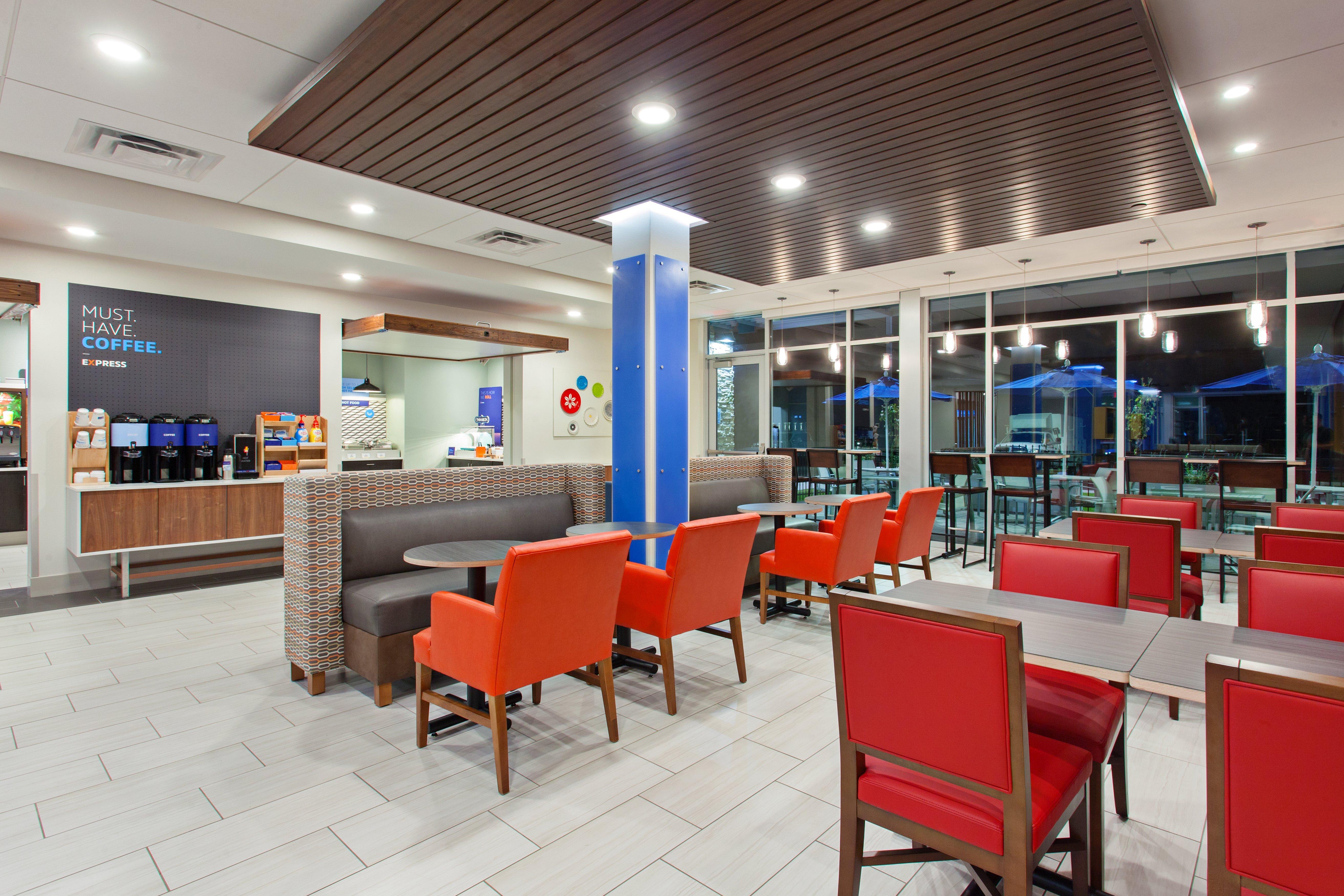 Holiday Inn Express & Suites - Moses Lake By Ihg Buitenkant foto
