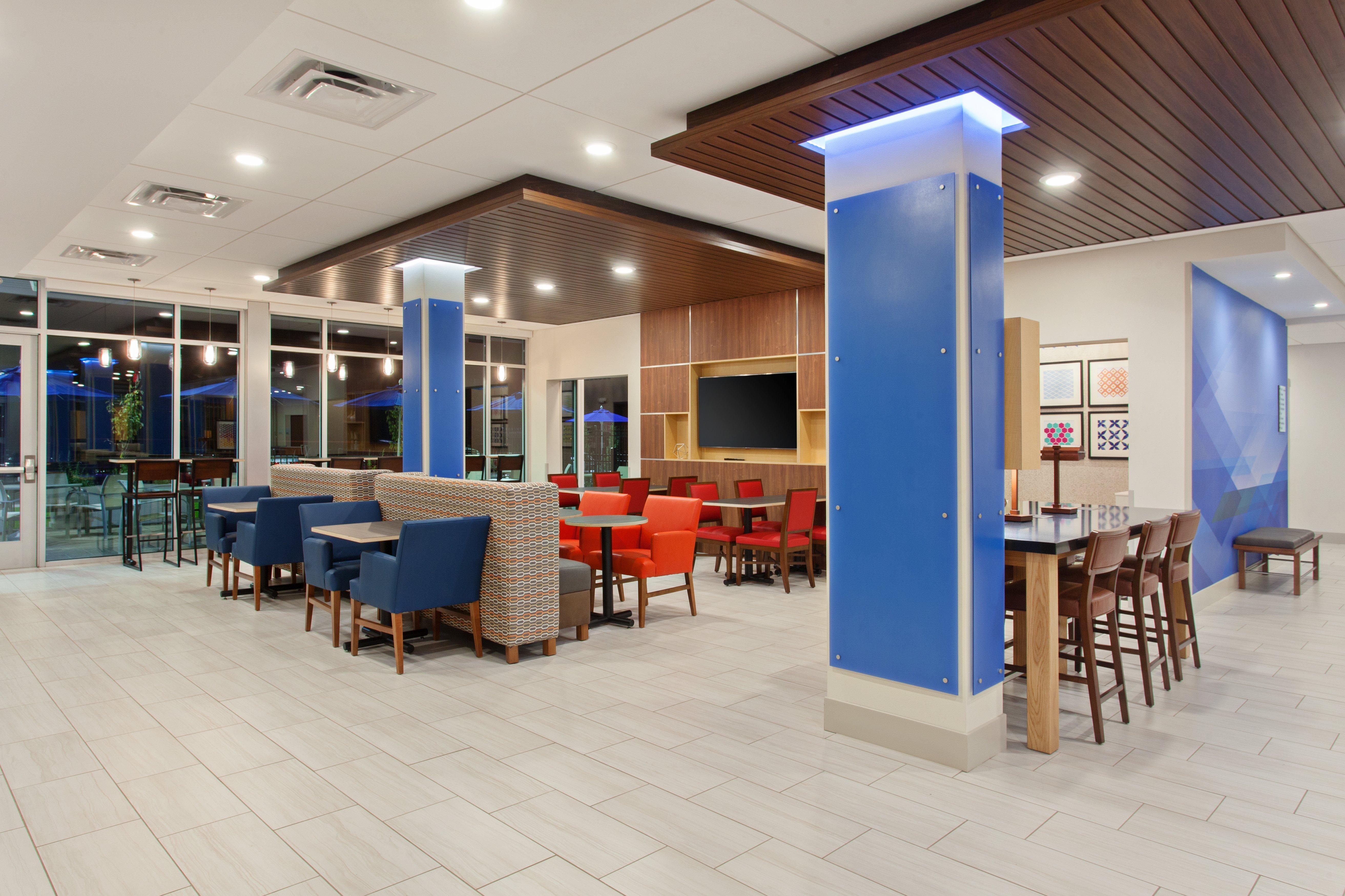Holiday Inn Express & Suites - Moses Lake By Ihg Buitenkant foto