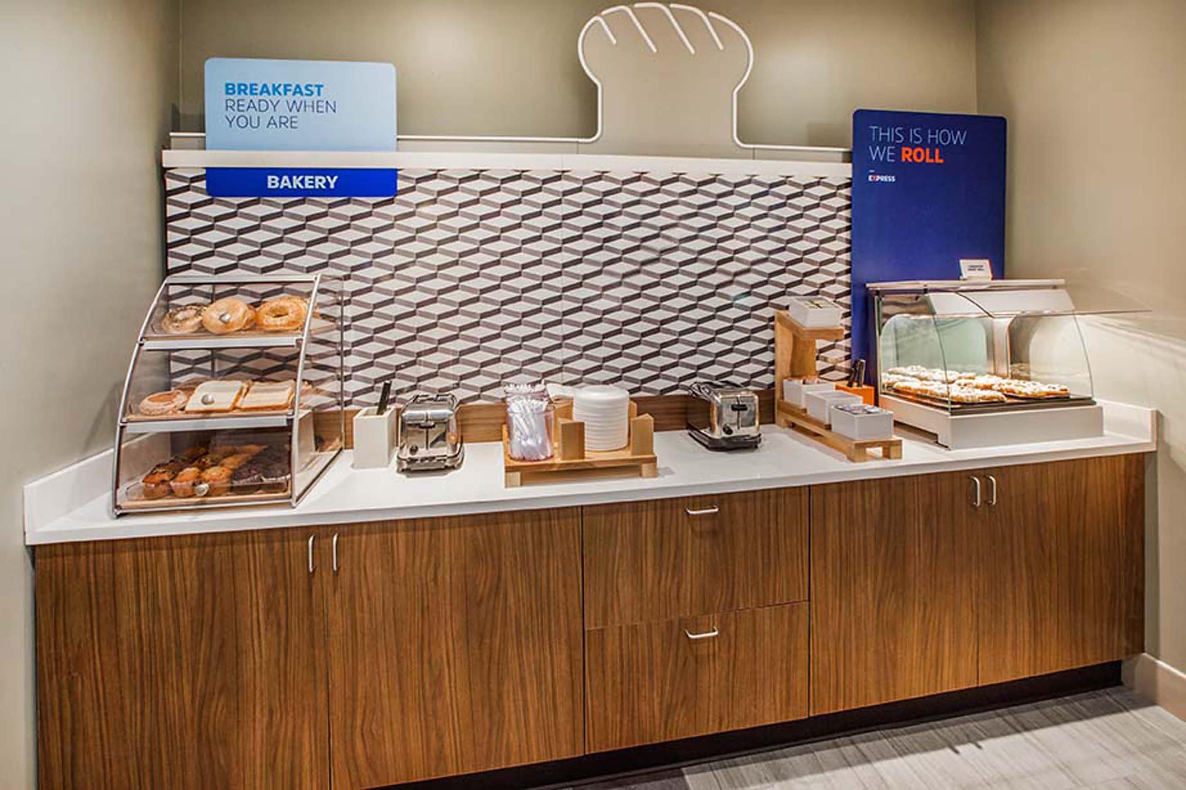 Holiday Inn Express & Suites - Moses Lake By Ihg Buitenkant foto