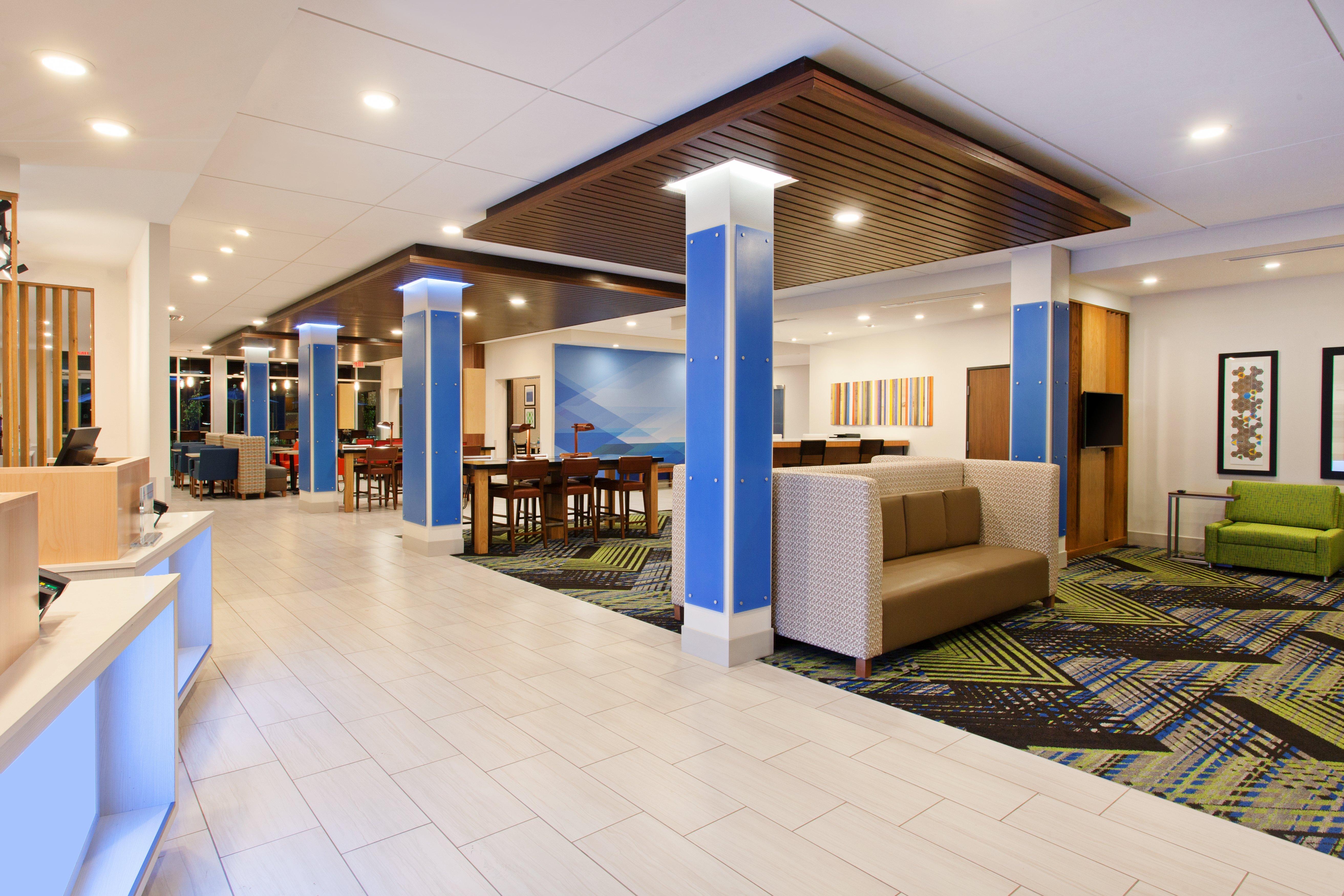 Holiday Inn Express & Suites - Moses Lake By Ihg Buitenkant foto