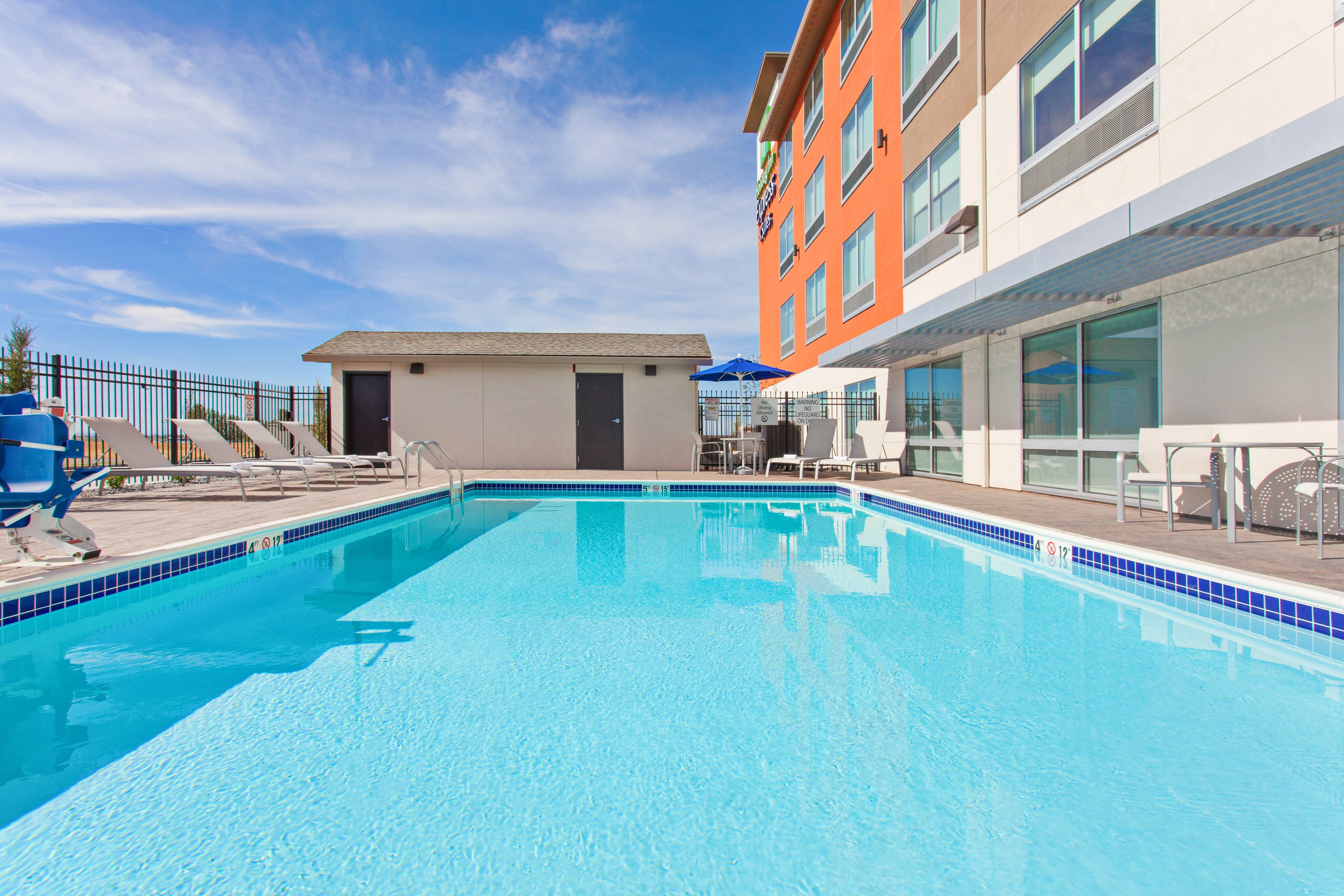 Holiday Inn Express & Suites - Moses Lake By Ihg Buitenkant foto